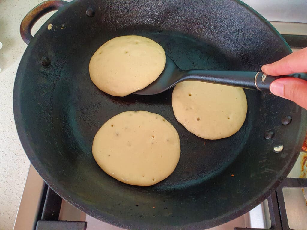 Flipping pikelets with an egg flip